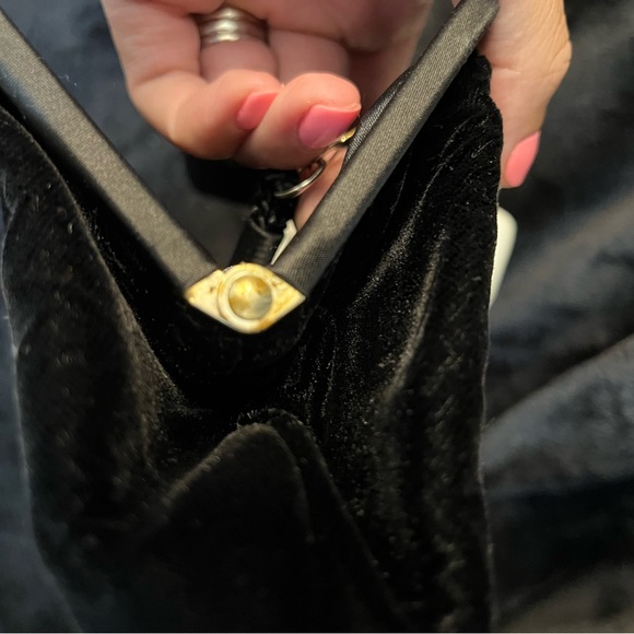 Vintage velvet clutch - Picture 4 of 4